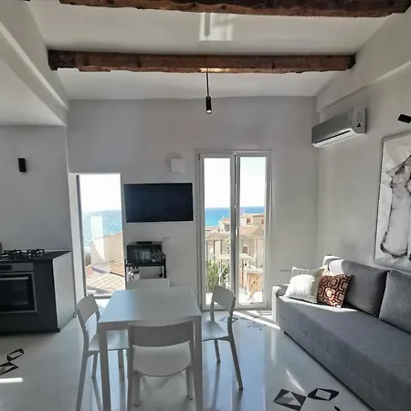 Idda, Vista Mozzafiato E Mare Dentro Casa *