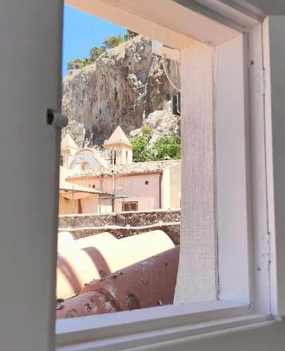 Idda, Vista Mozzafiato E Mare Dentro Casa *