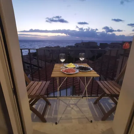 公寓 Idda, Vista Mozzafiato E Mare Dentro Casa 切法卢