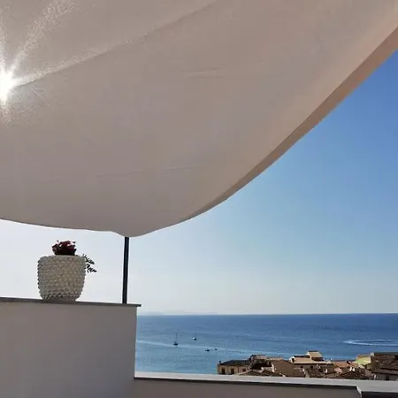 Idda, Vista Mozzafiato E Mare Dentro Casa 公寓 *